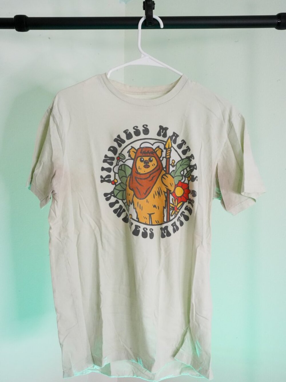 Star Wars Kindness Matters Graphic Tee - Picture 1 of 1
